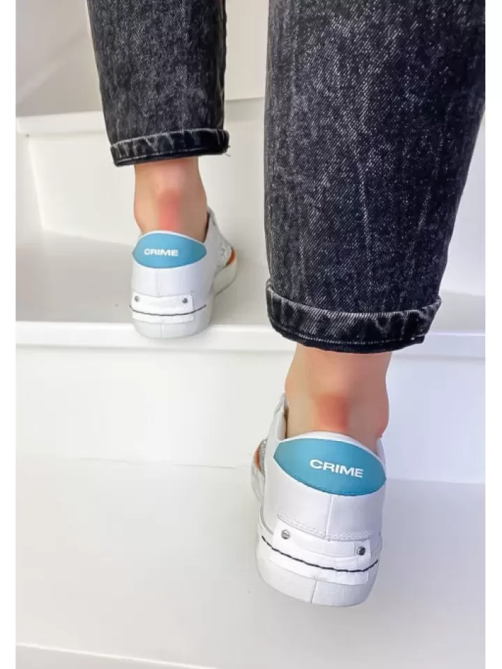 Shop Crime London Sneakers Low Top Distressed Multicolor- Blanc